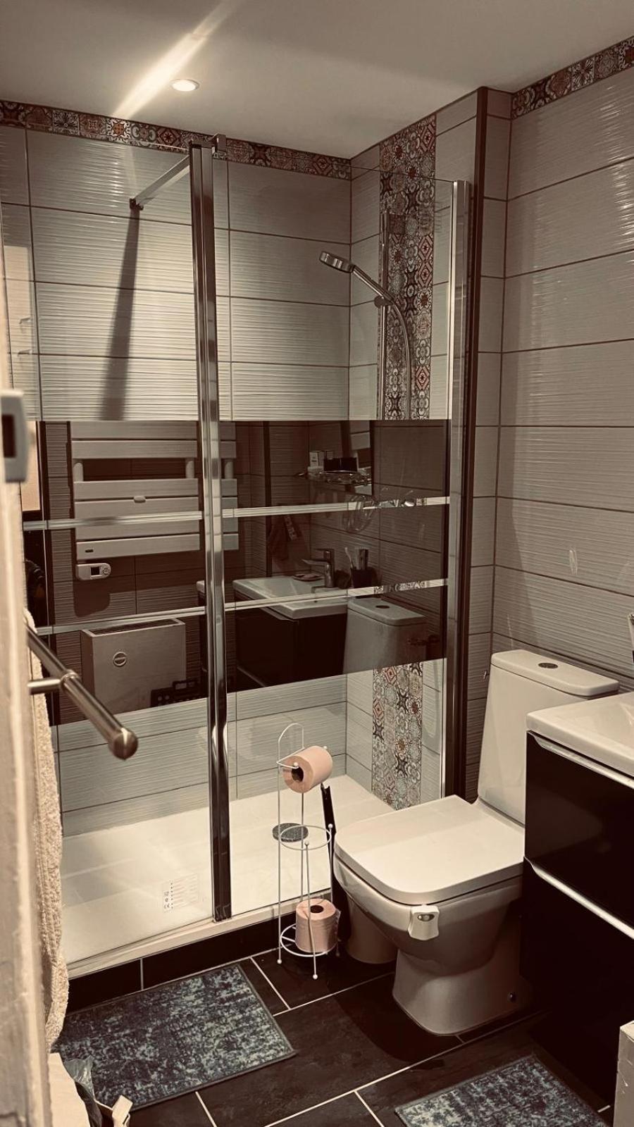 A Comme Chez Soi